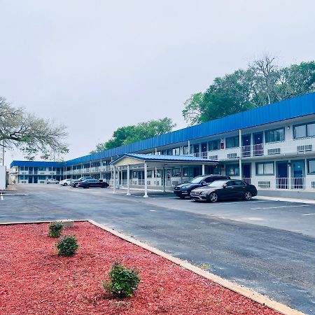Budget Inn And Suites Crowley Kültér fotó